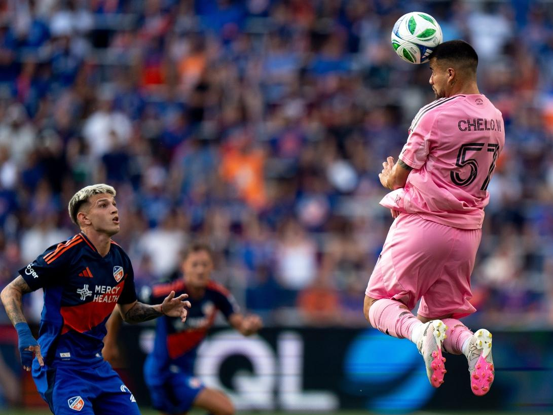 英雄联盟台服官网地址一览-包含赛地聚焦——意甲今晨热度飙升，曼城复出首秀，震撼外界，训练强度明显提升的词条