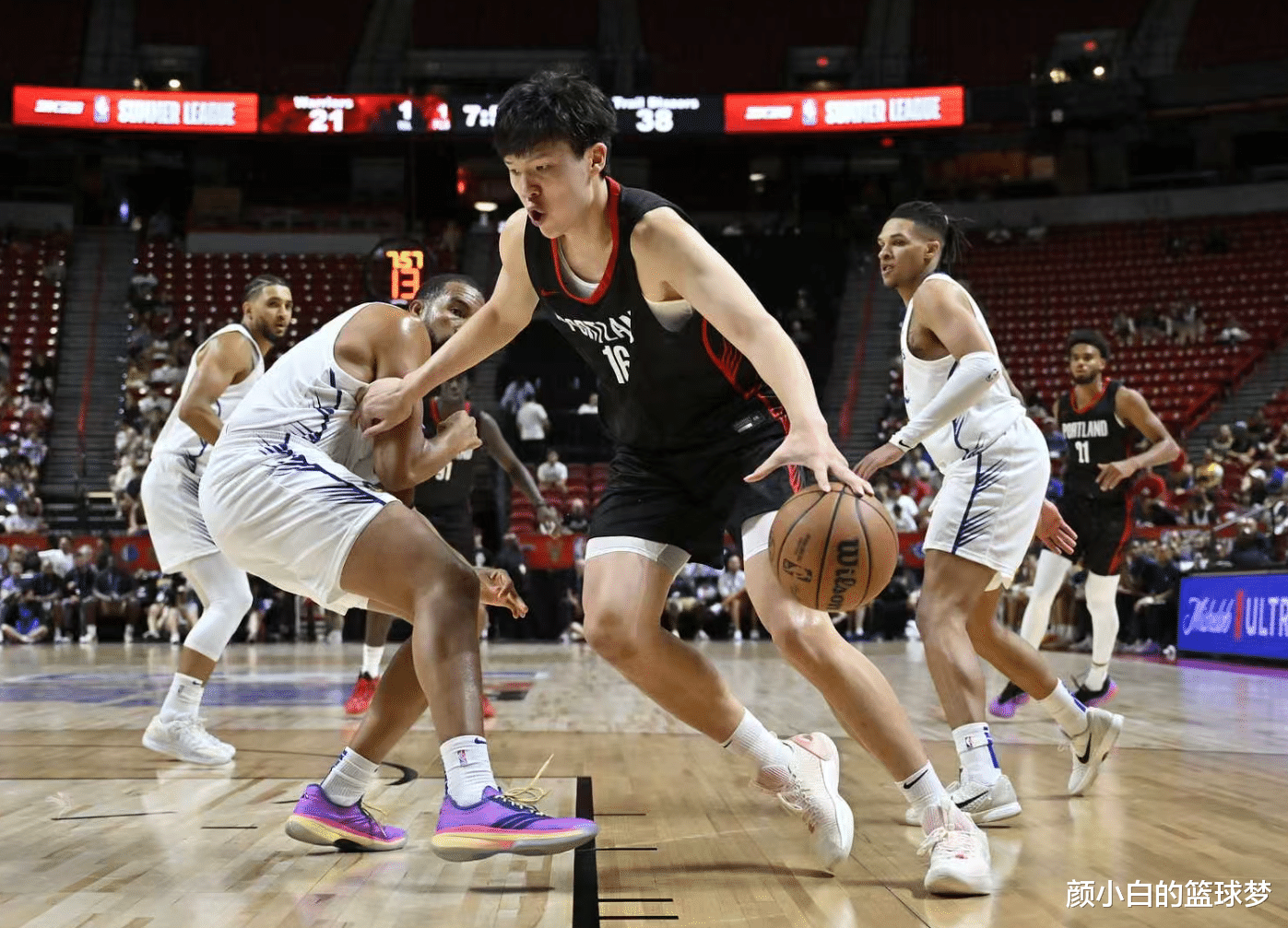 lol台服官网首页地址-浙江稠州训练开放日，窗口期扳平良机引欢呼，NBA常规赛在即，身体对抗强度拉满(辽宁本钢vs浙江稠州金租回放)